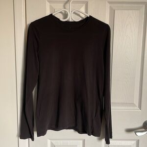 Everlane The Slim Long-Sleeve Crew in Essential Cotton